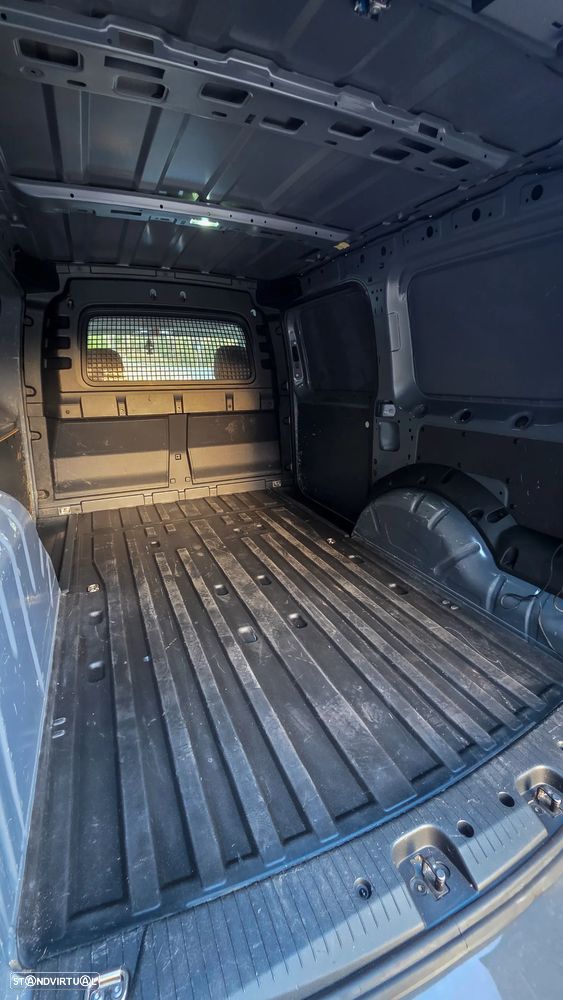 VW Caddy Maxi 2.0 TDI DSG - 10