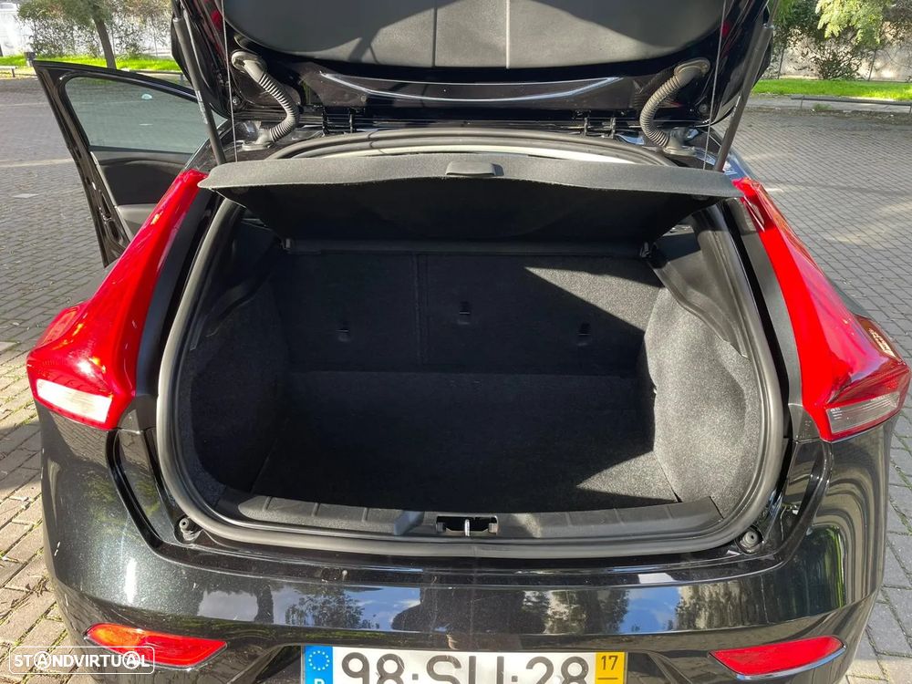 Volvo V40 2.0 D2 Momentum - 8