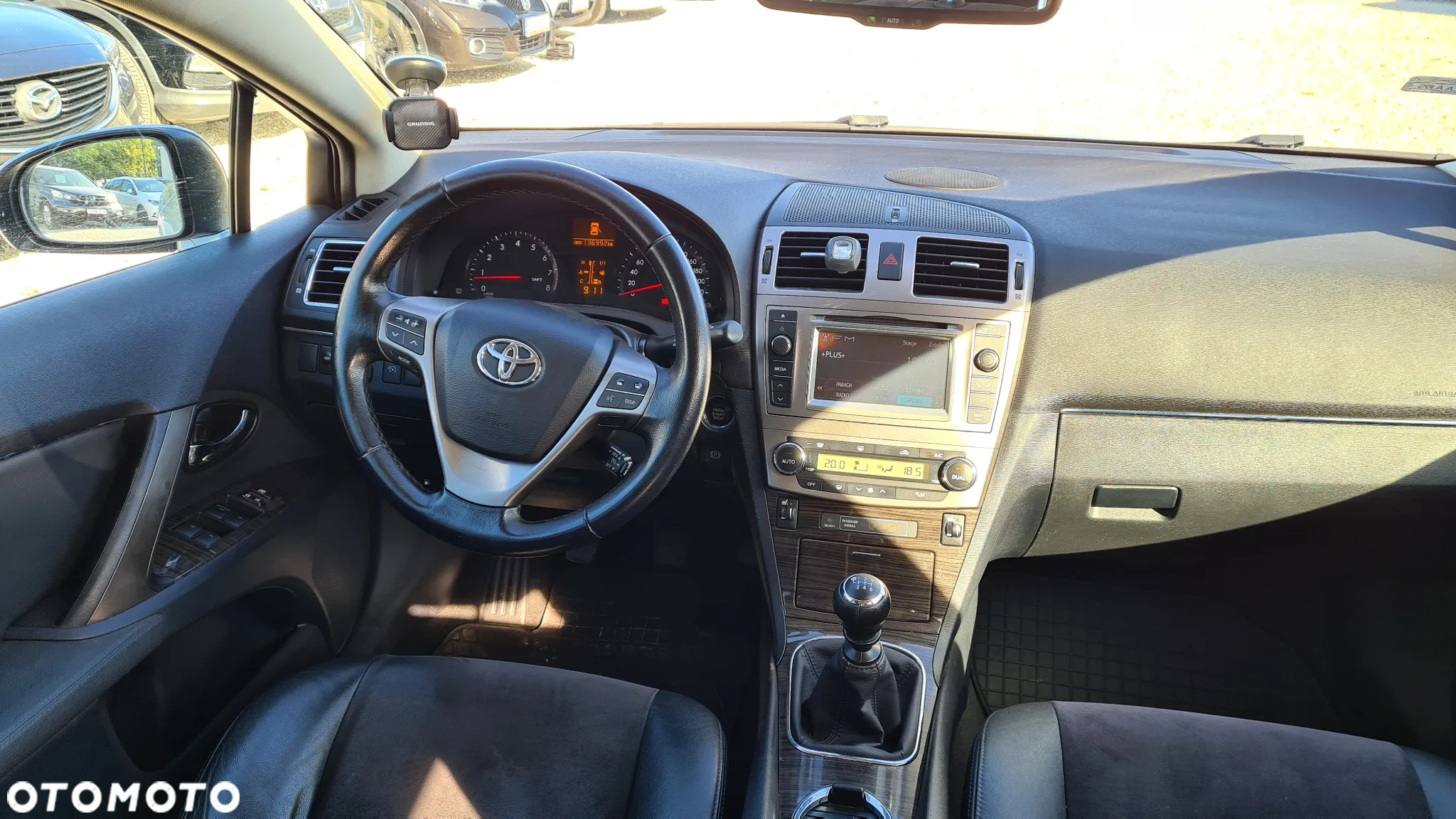 Toyota Avensis - 8