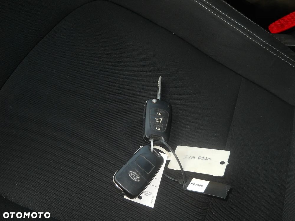 Kia Sportage 1.7 CRDI 2WD Attract - 17