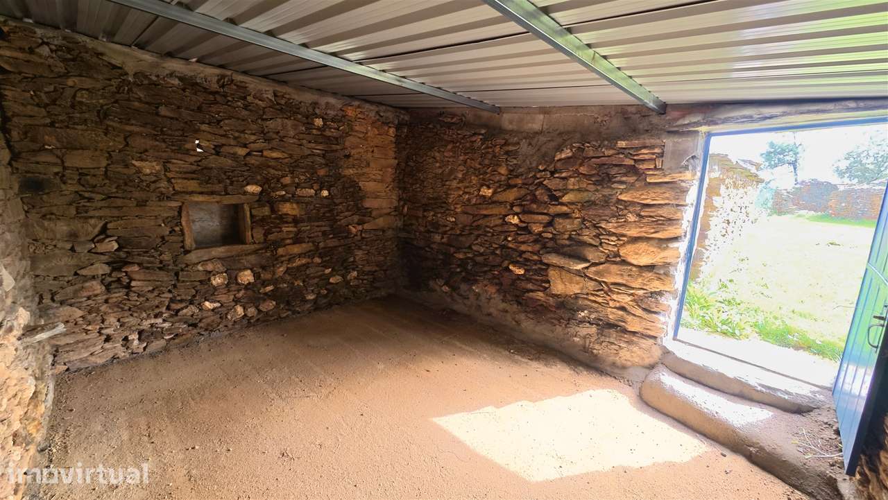 construção de pedra, terreno, - Grande imagem: 3/10