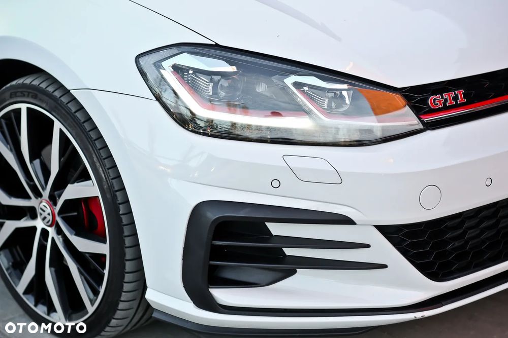 Volkswagen Golf GTI (BlueMotion Technology) DSG - 4
