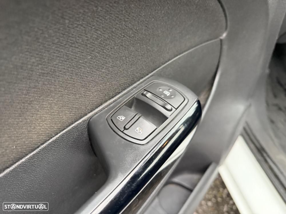 Opel Corsa Van 1.3 CDTi 75cv - 17