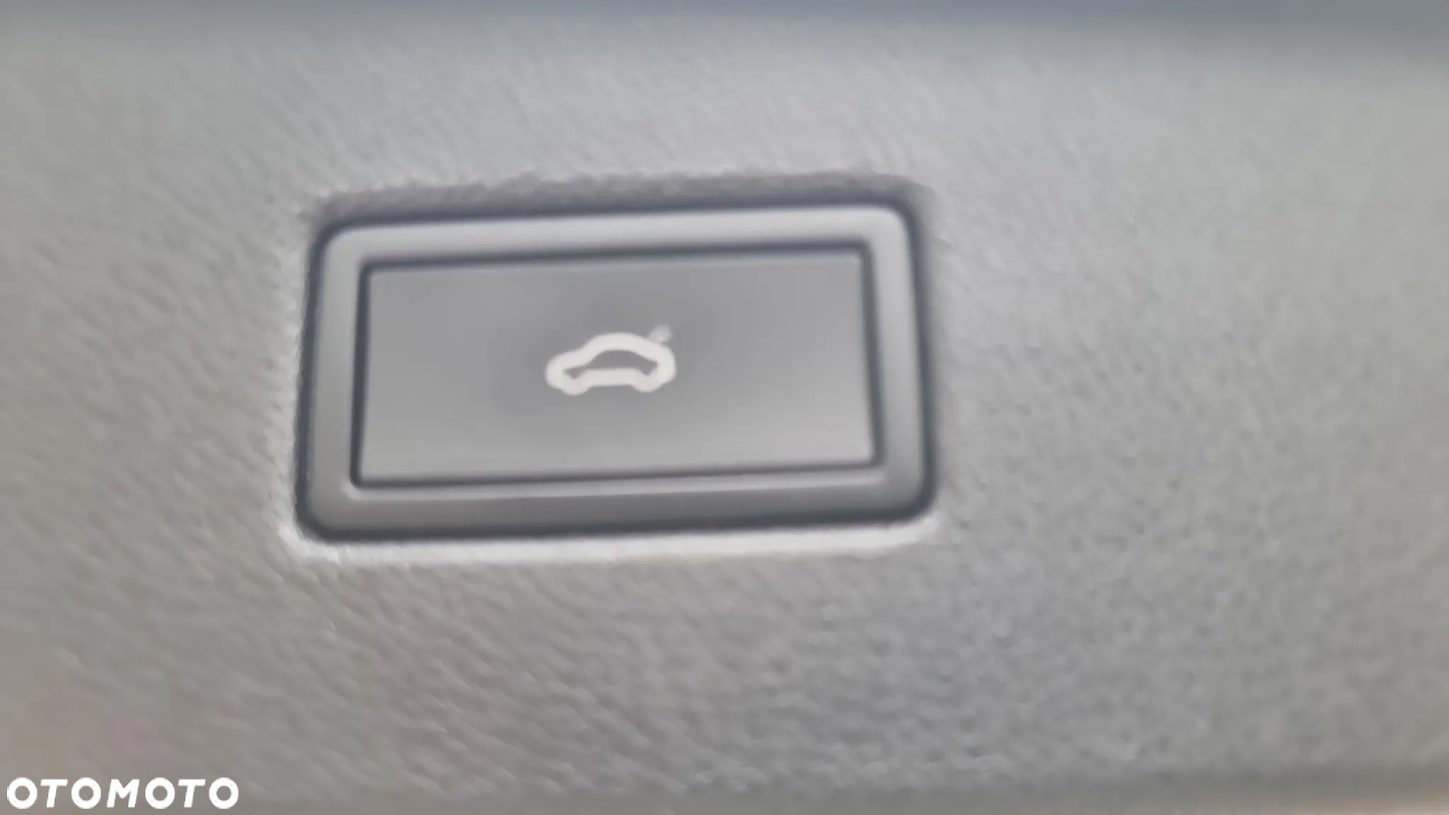 Volkswagen Tiguan 2.0 TDI SCR 4MOTION DSG Elegance - 24