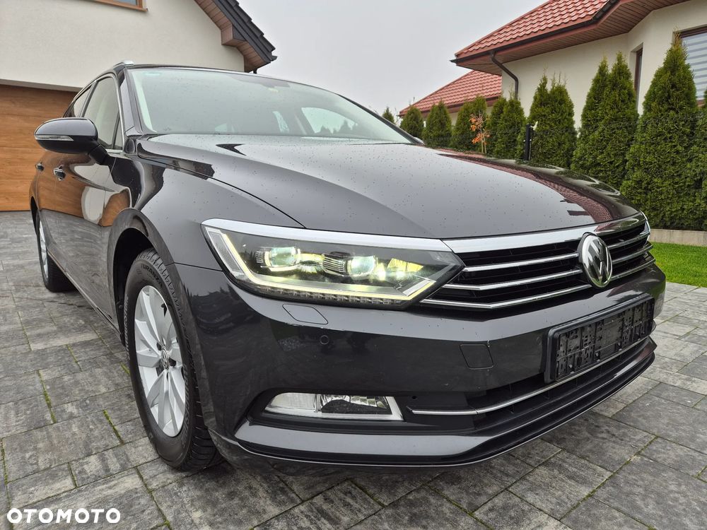 Volkswagen Passat - 32