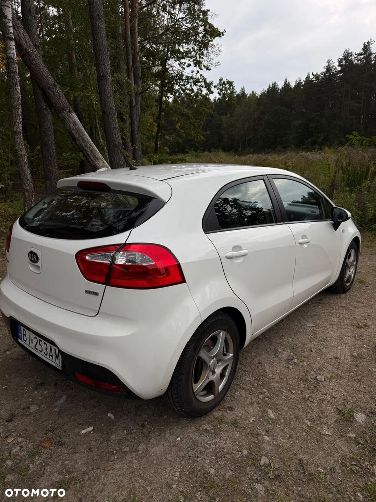 Kia Rio - 18