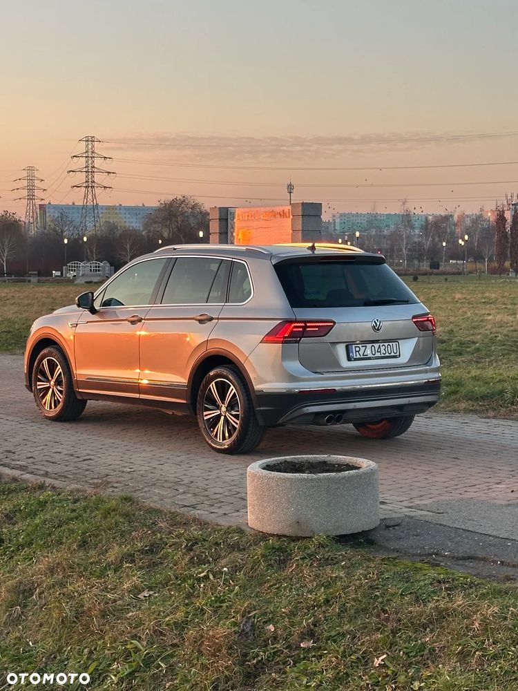 Volkswagen Tiguan - 1