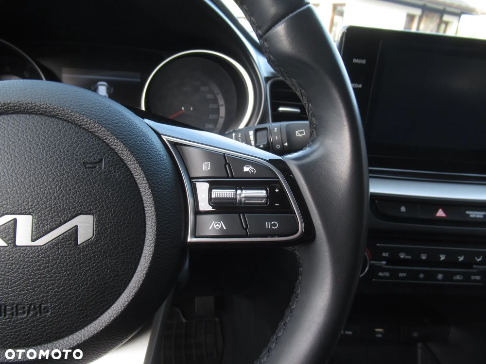 Kia Ceed 1.5 T-GDI M - 14