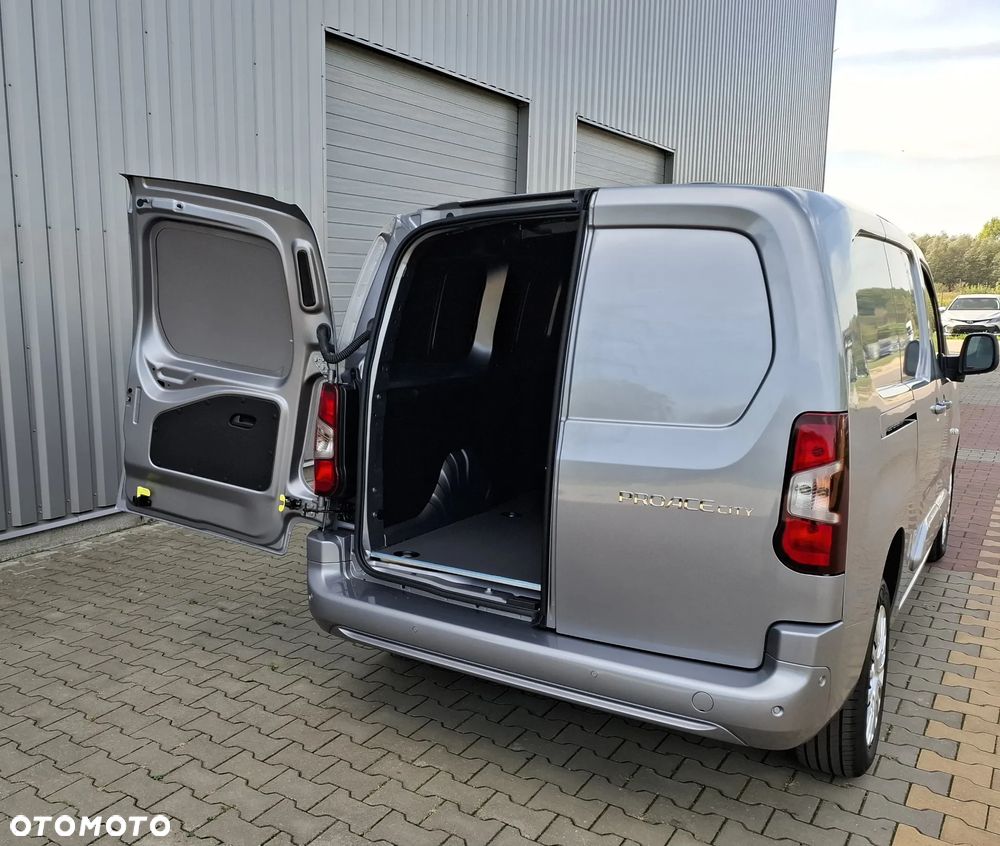 Toyota Proace City - 21