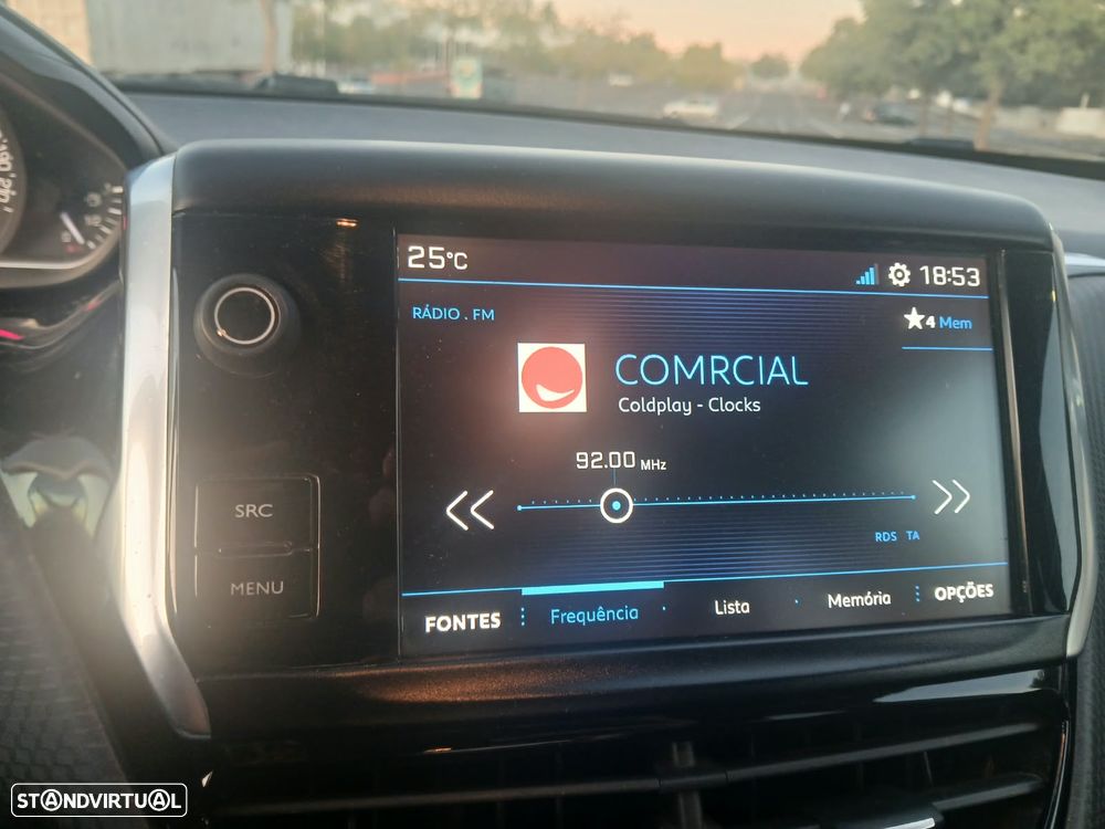 Peugeot 2008 1.2 PureTech Style - 17