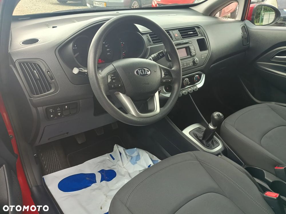 Kia Rio 1.2 Attract - 21