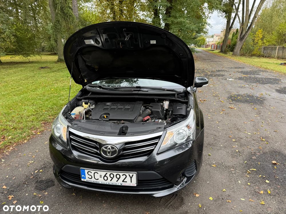 Toyota Avensis 1.6 Luna - 32