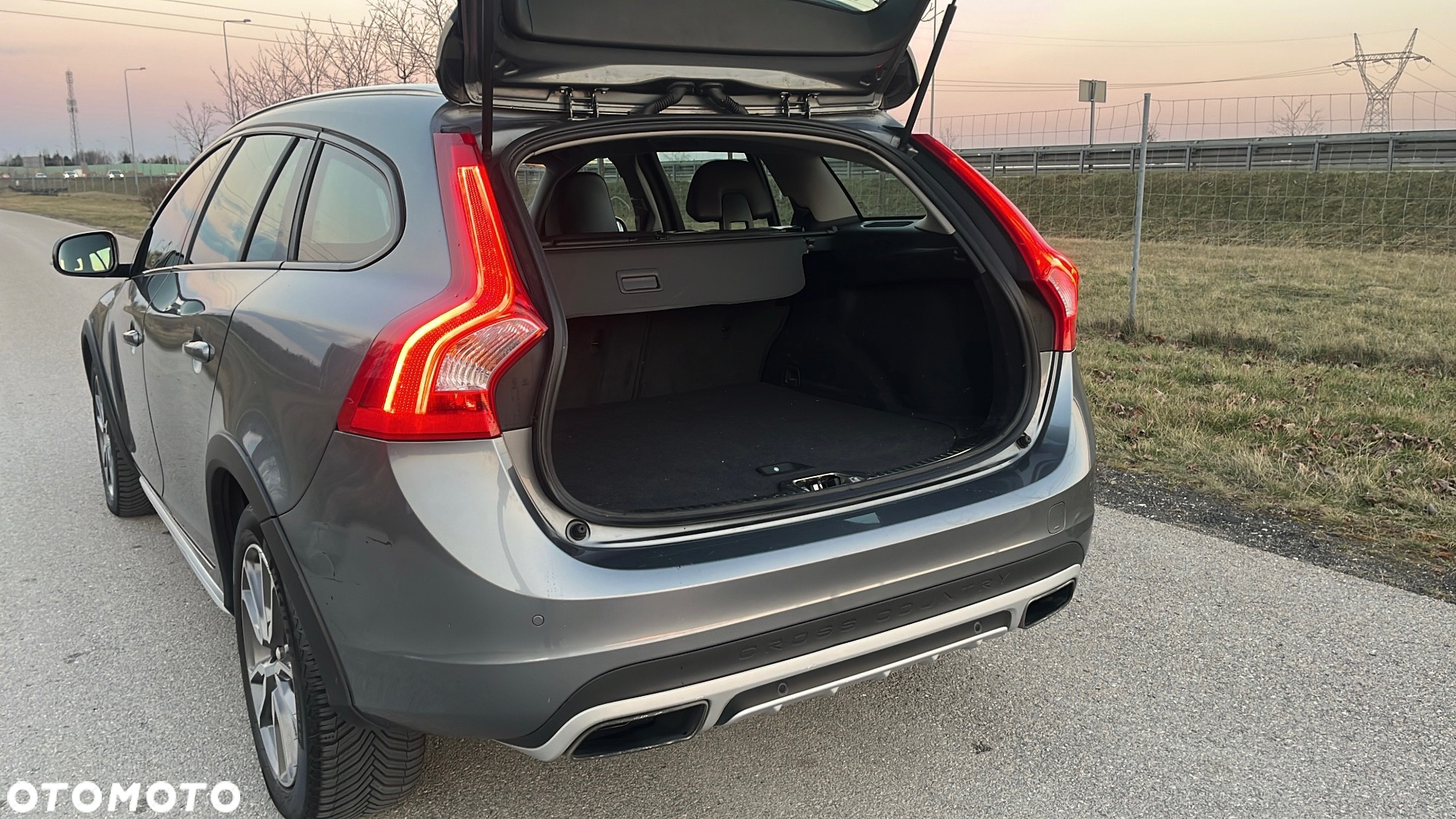 Volvo V60 Cross Country D3 Geartronic - 40