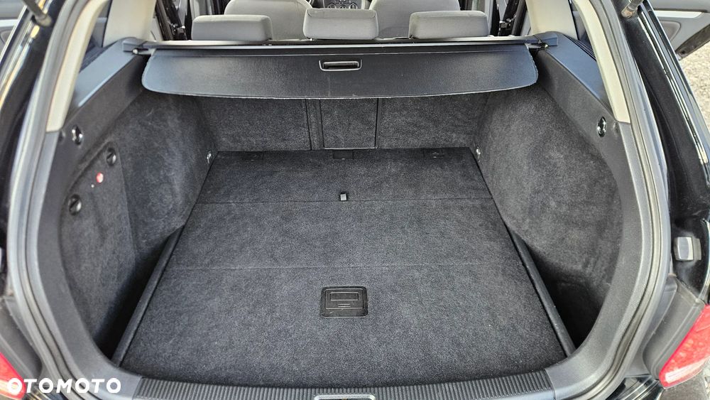 Volkswagen Golf 1.9 TDI DPF Trendline DSG - 20