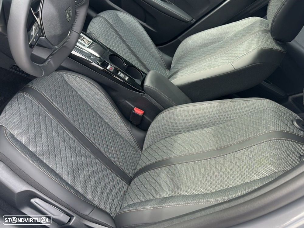 Peugeot 208 1.2 Hybrid Allure e-DCS6 - 9