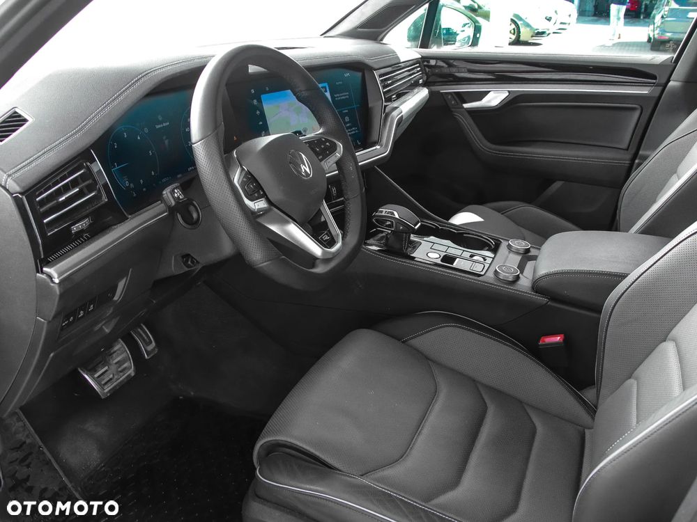 Volkswagen Touareg 3.0 V6 TDI 4Motion R-Line - 11