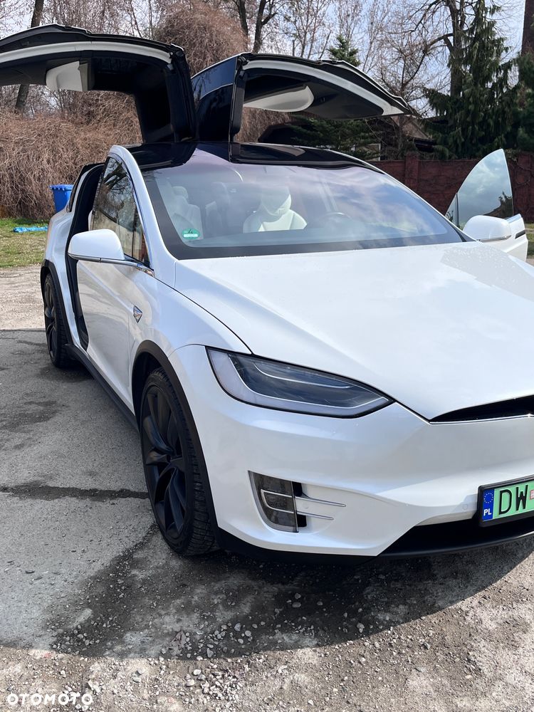Tesla Model X - 2