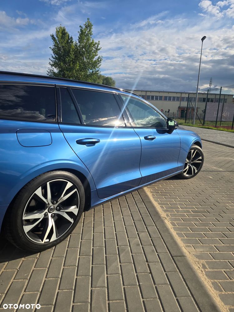 Volvo V60 B5 B AWD R-Design - 9