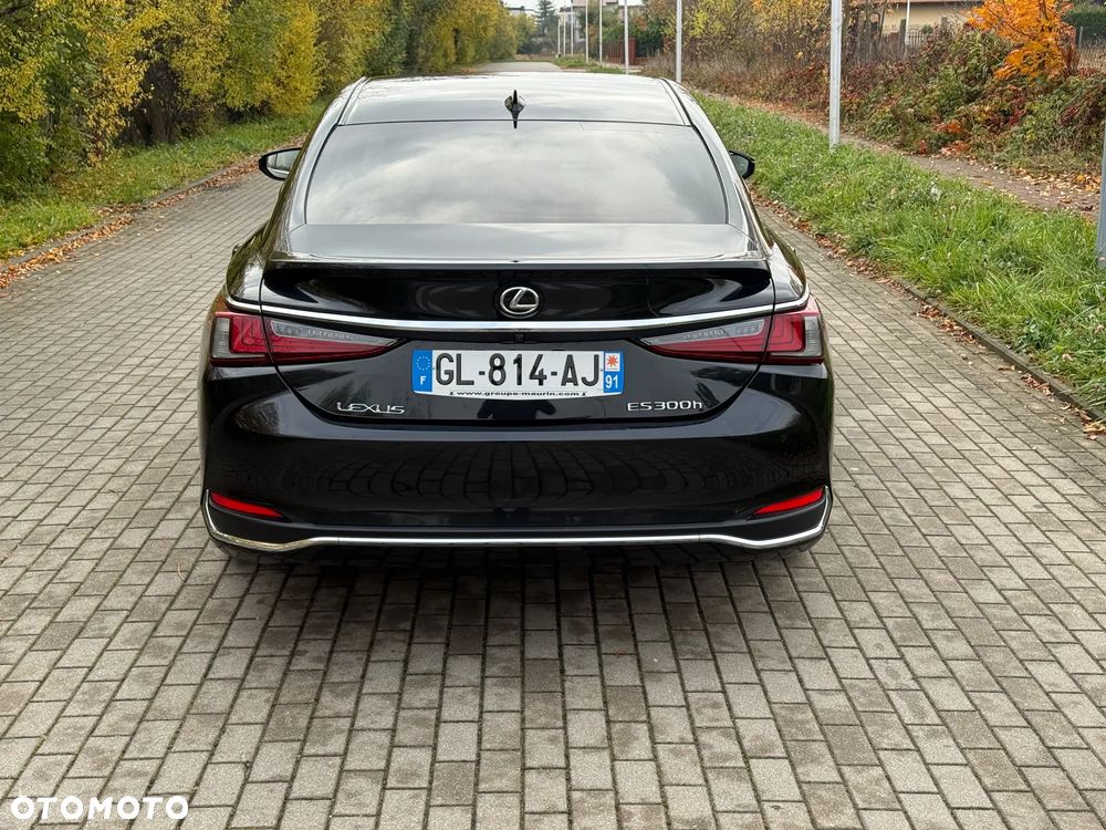 Lexus ES - 6