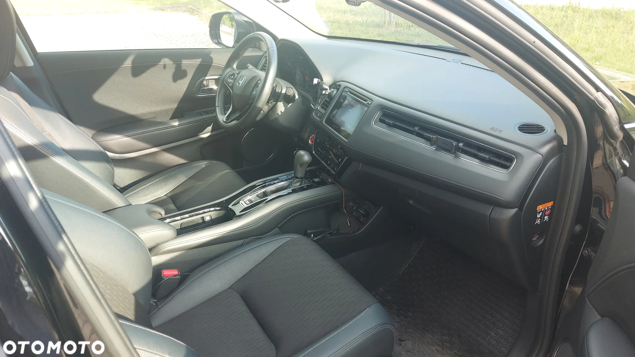 Honda HR-V 1.5 Executive (ADAS / Connect+) CVT - 11