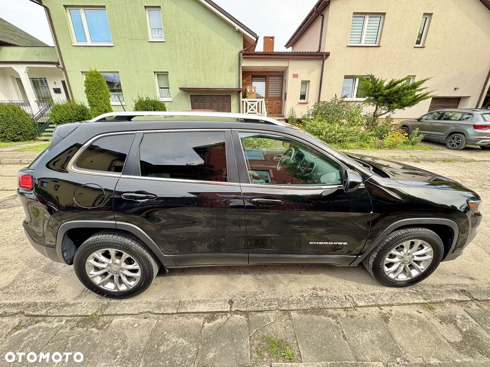 Jeep Cherokee - 11