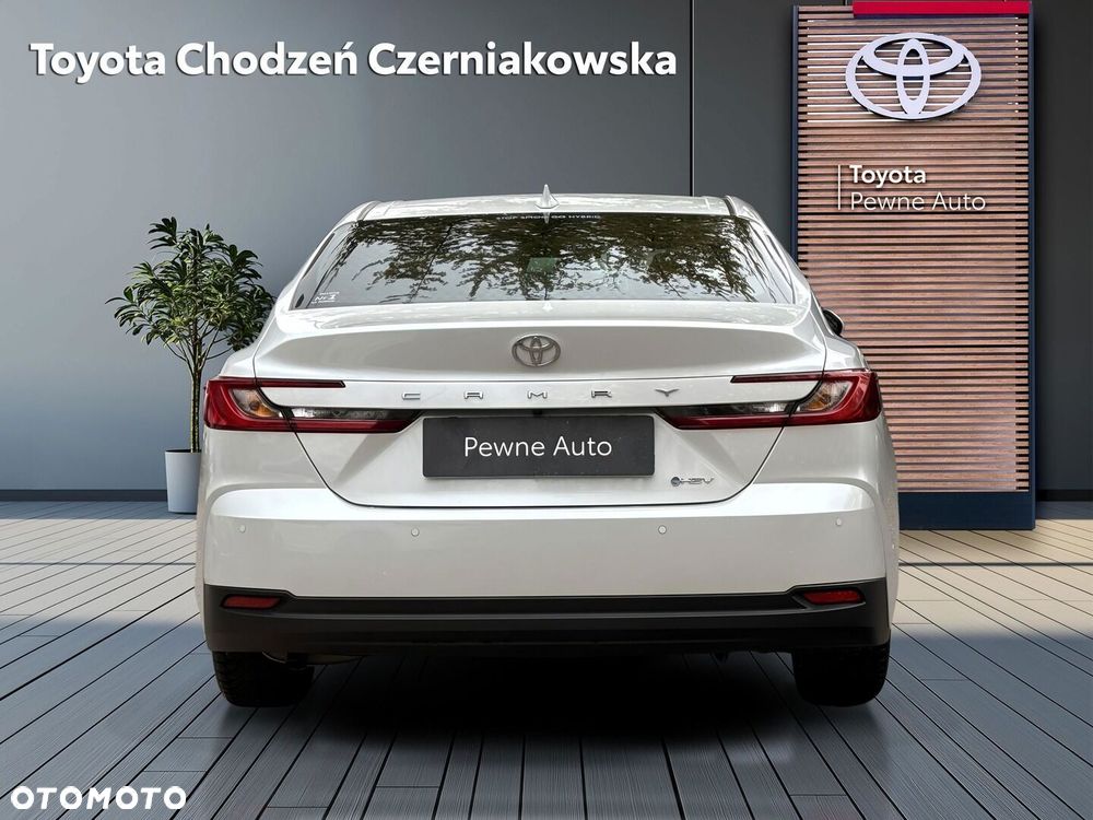 Toyota Camry - 7