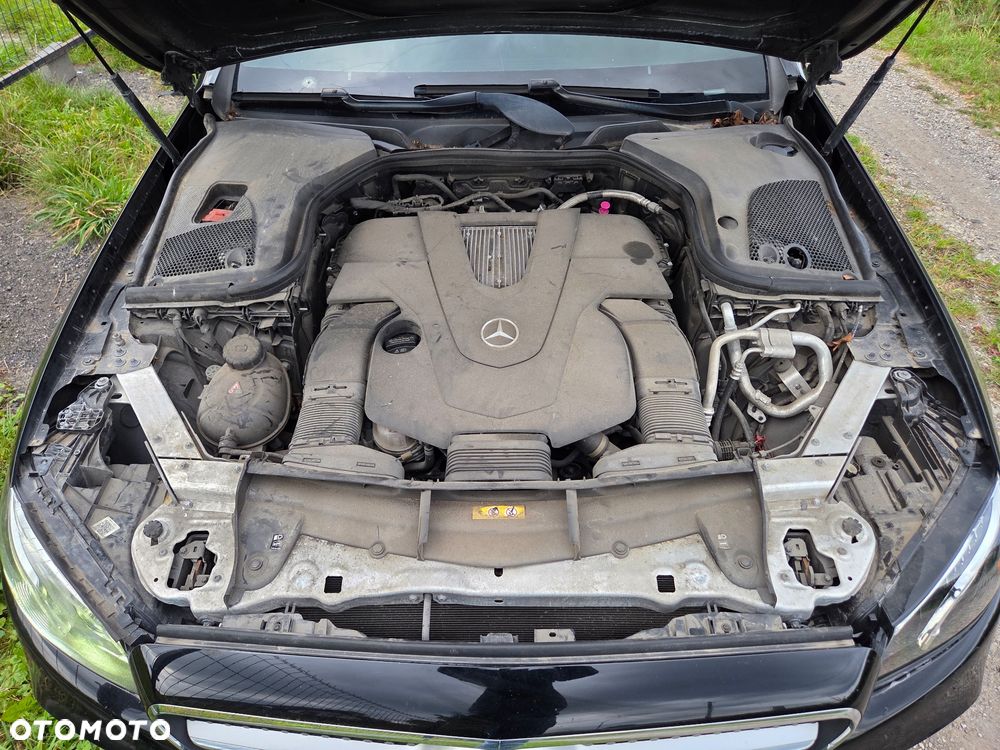 Mercedes-Benz Klasa E 400 4Matic 9G-TRONIC AMG Line - 28