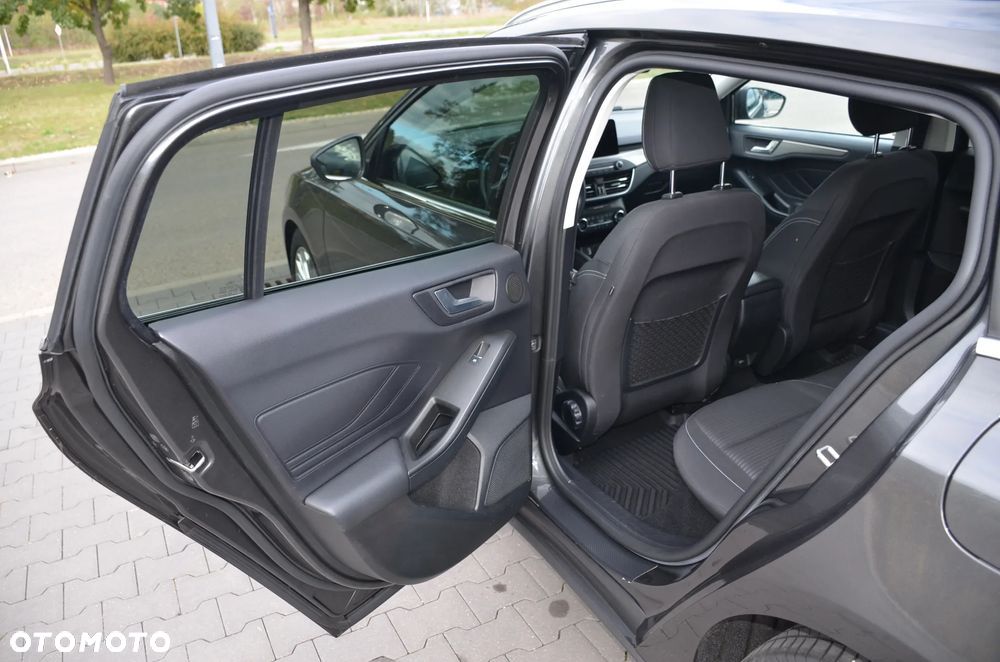 Ford Focus 2.0 EcoBlue Titanium - 16