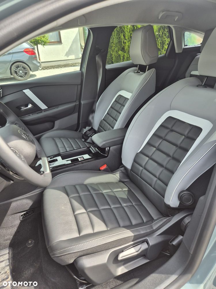 Citroën C4 Hybrid 136 ë-DSC6 PLUS - 23