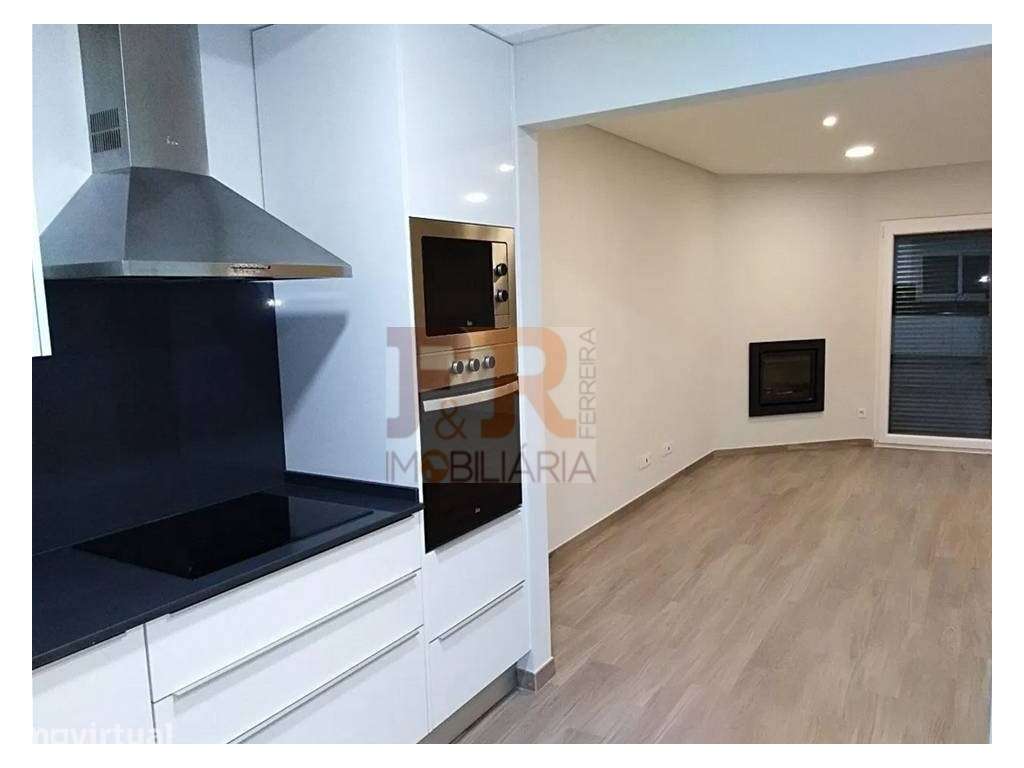 Moradia T4 com Parqueamento. Alto das Vinhas. Sesimbra - Grande imagem: 3/21