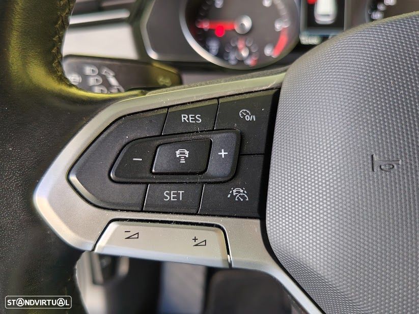 VW Passat Variant 2.0 TDI Business DSG - 16