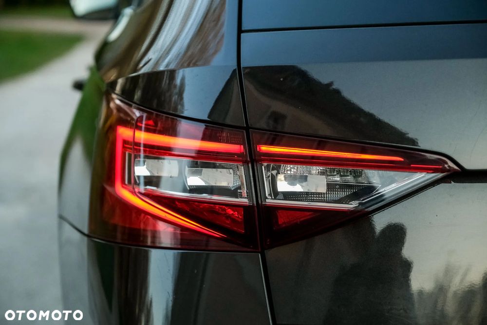 Skoda Superb 2.0 TDI 4x4 DSG L&K - 31