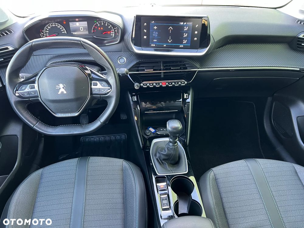 Peugeot 208 - 9