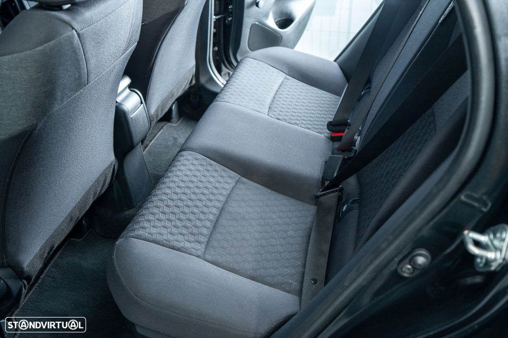 Toyota Yaris 1.5 HDF Comfort - 10