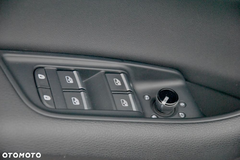 Audi Q8 55 TFSI quattro tiptronic - 23