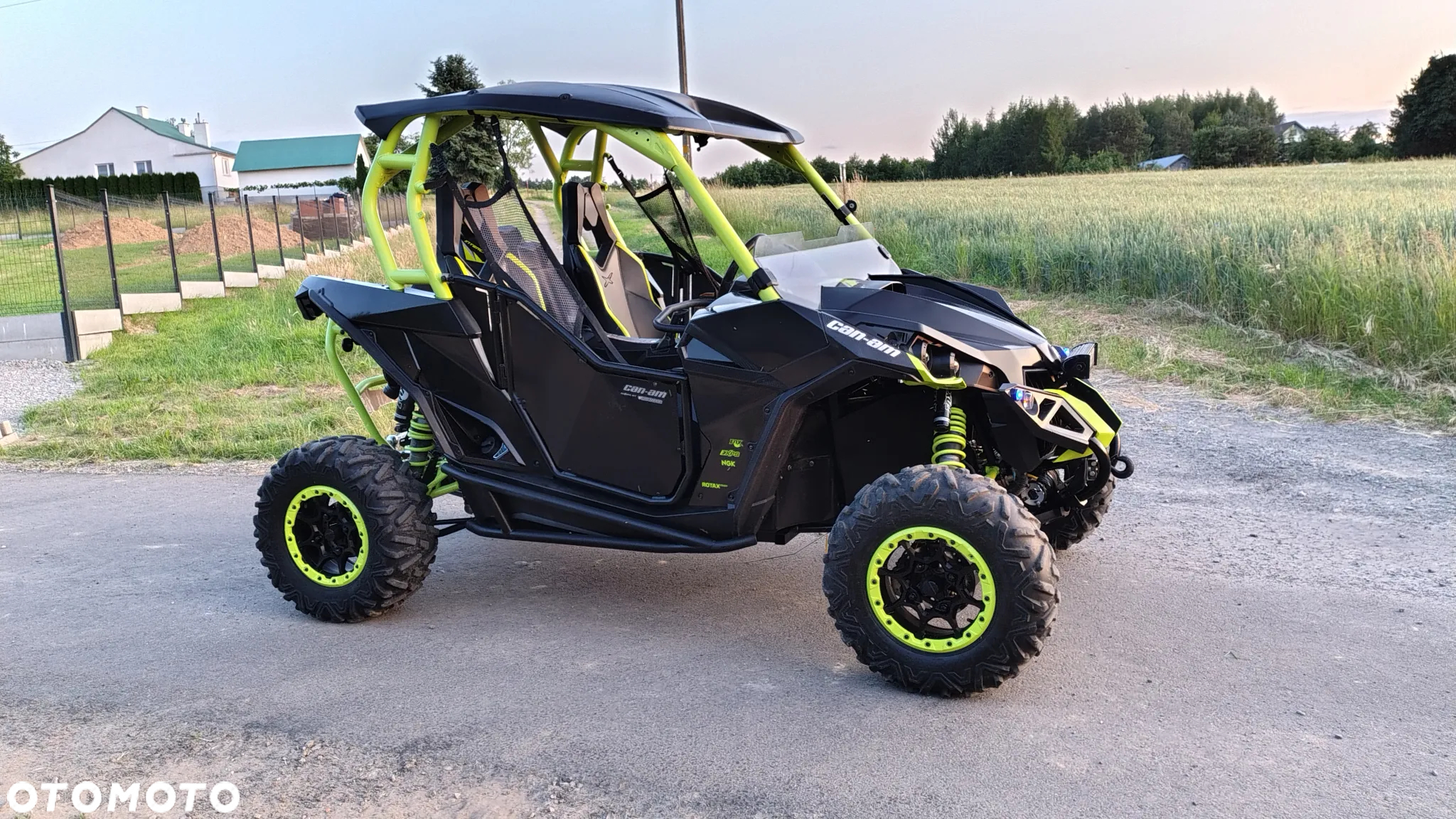 Can-Am Maverick - 8