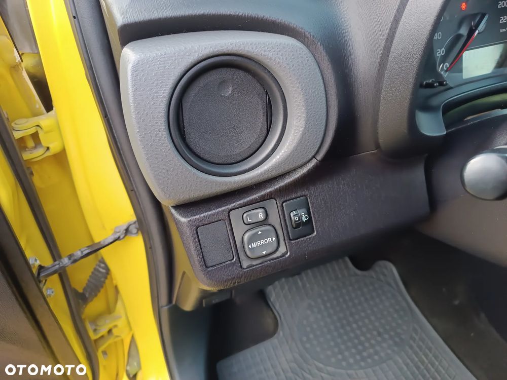 Toyota Yaris 1.0 Active - 29