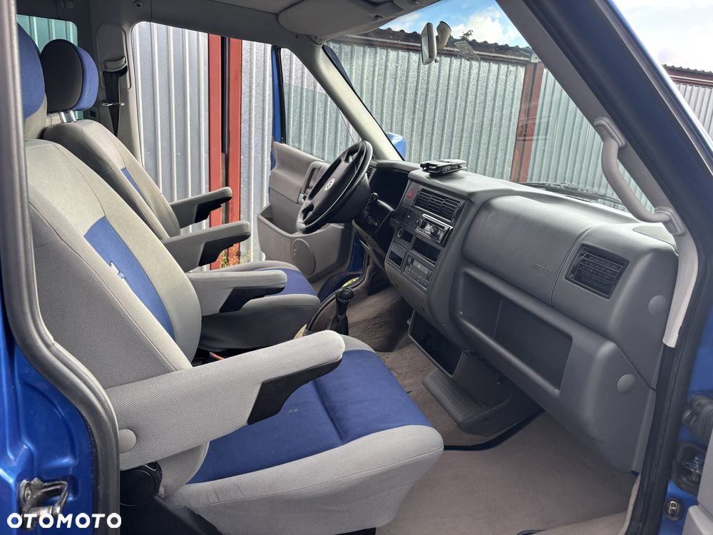 Volkswagen Multivan - 5