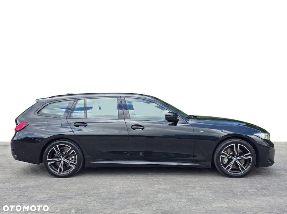BMW Seria 3 330i xDrive M Sport - 4