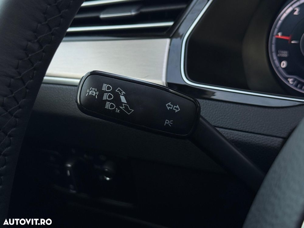 Volkswagen Passat - 33