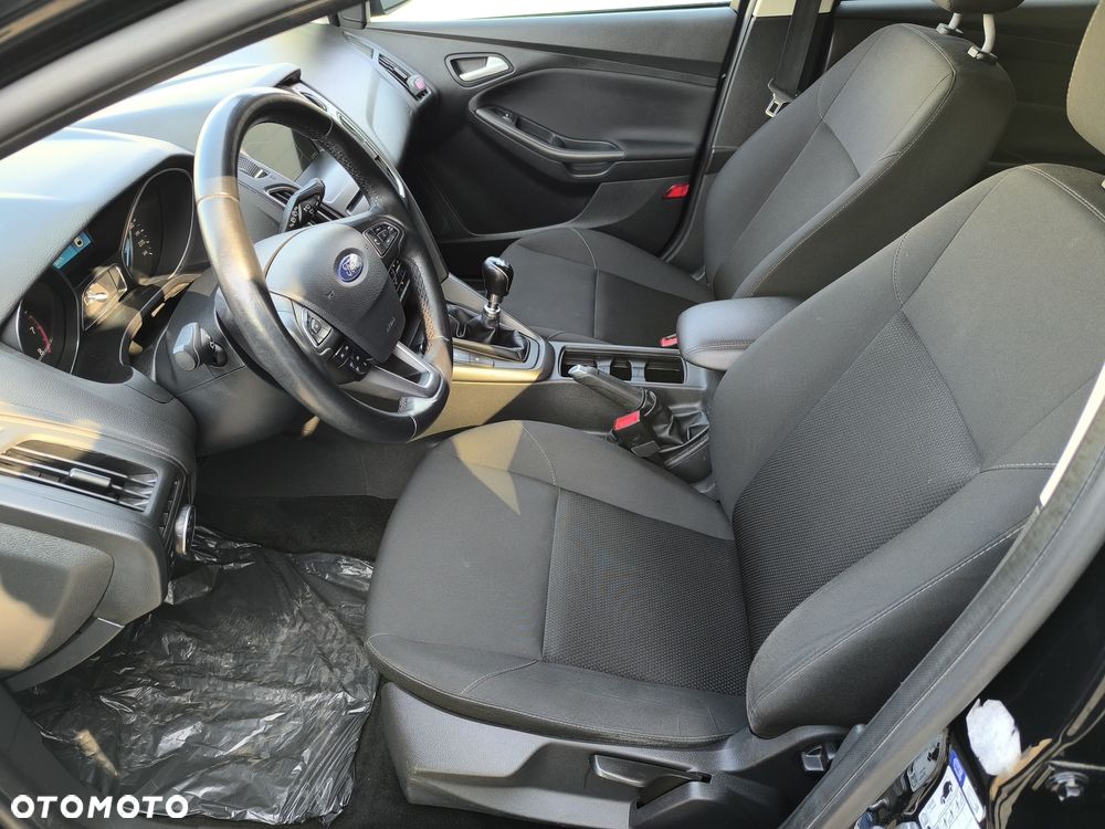 Ford Focus - 12