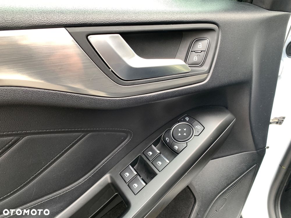 Ford Focus 2.0 EcoBlue Titanium - 26