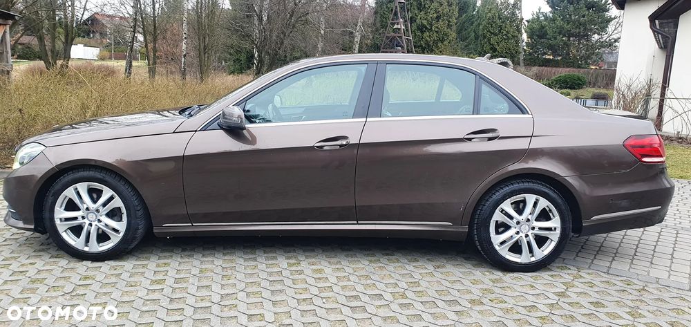 Mercedes-Benz Klasa E 220 CDI BlueEff Avantgarde - 13