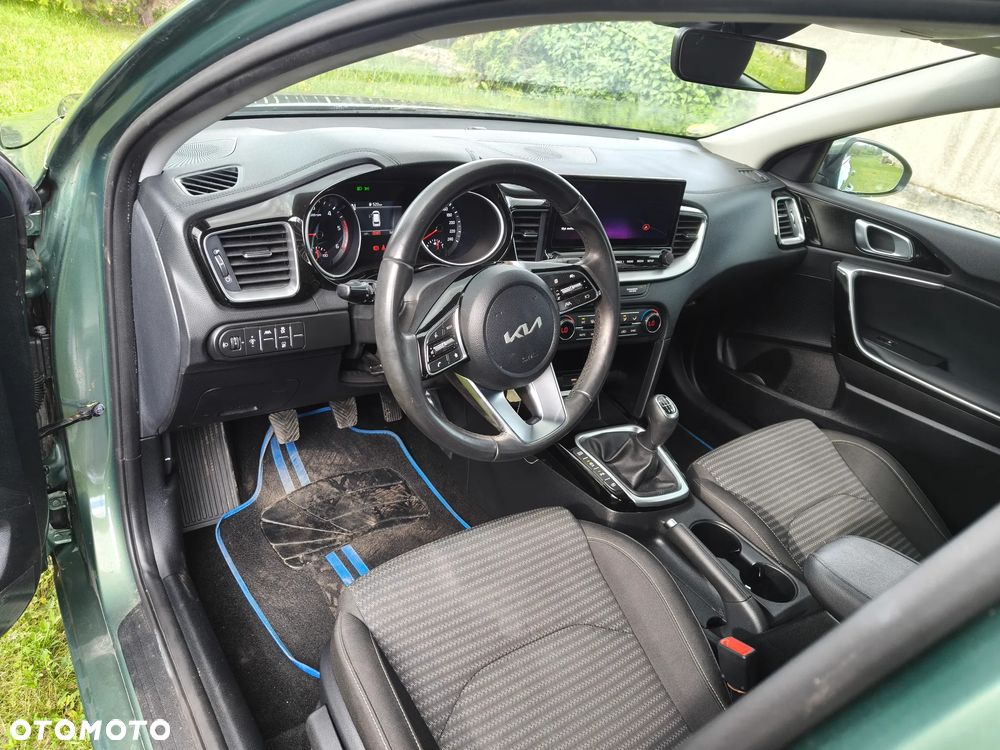 Kia Ceed 1.6 CRDi (48V Mild-Hybrid) Vision - 10