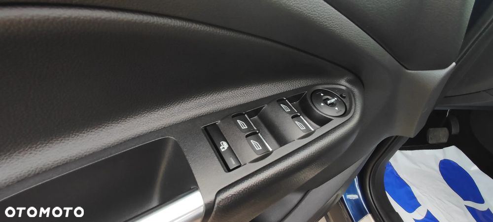 Ford Kuga - 30