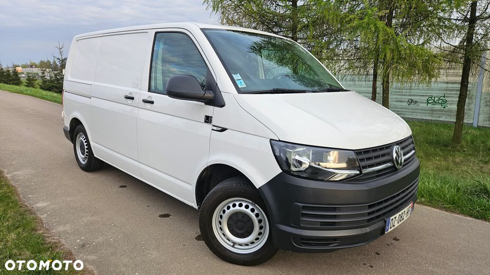 Volkswagen Transporter - 2