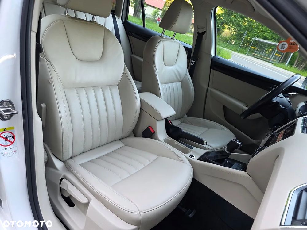 Skoda Octavia 2.0 TDI Style DSG - 9