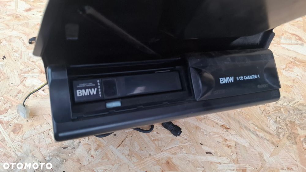 BMW E36 ZMIENIARKA - 3