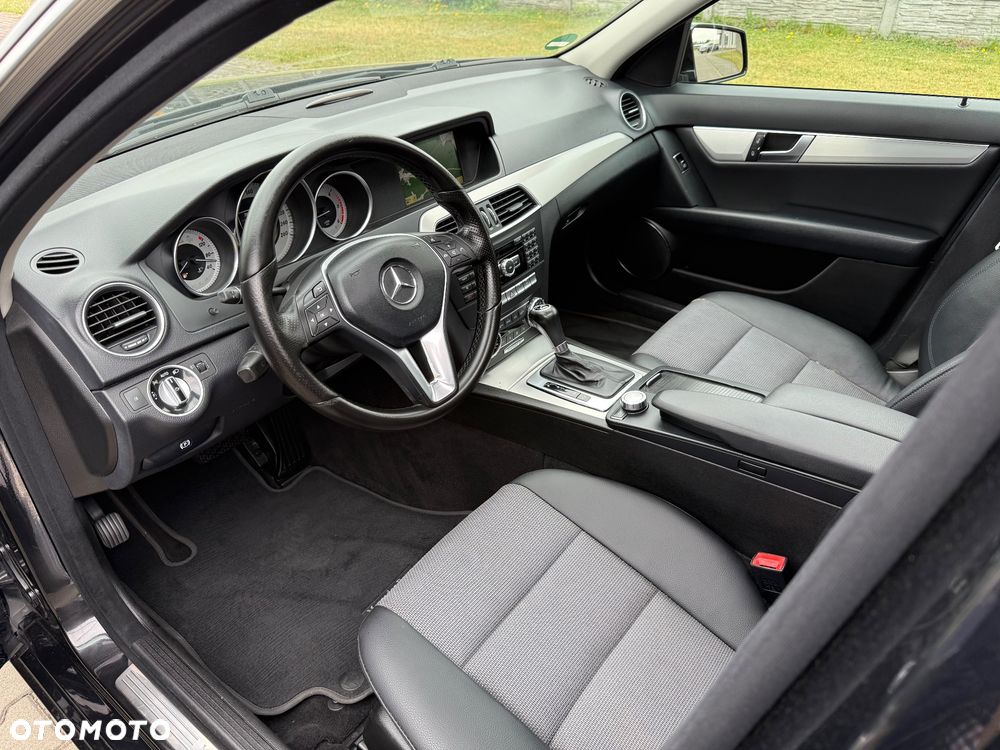 Mercedes-Benz Klasa C 220 CDI 7G-TRONIC Avantgarde Edition - 18