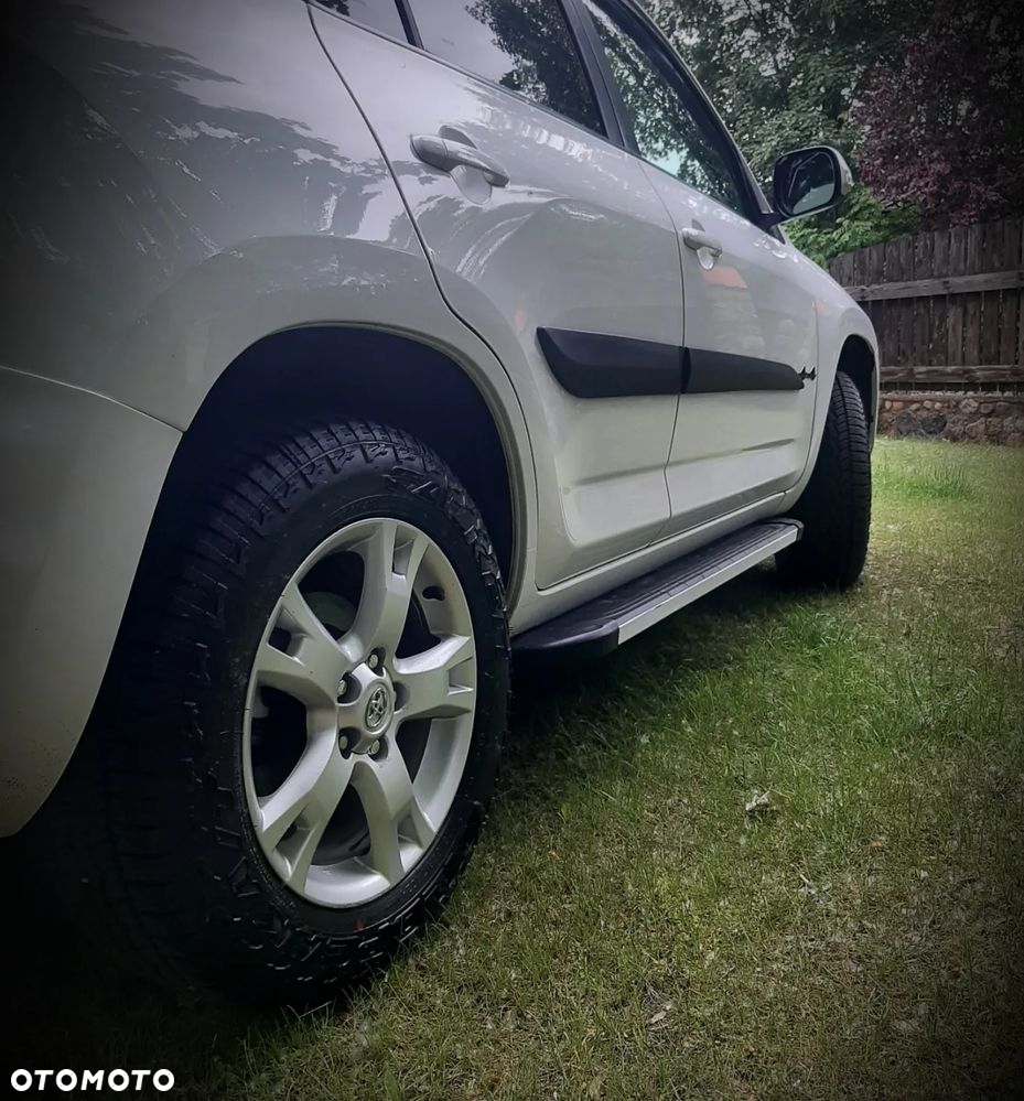Toyota RAV4 2.2 D-4D 4x4 - 5